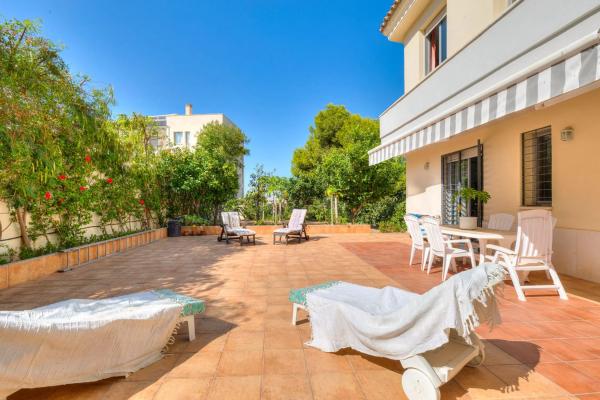 Chalet adosado en calle Tucán