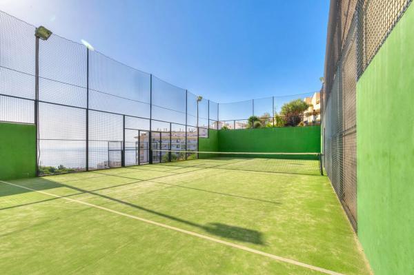 Chalet adosado en calle Tucán