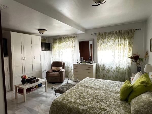 Chalet adosado en calle Milano