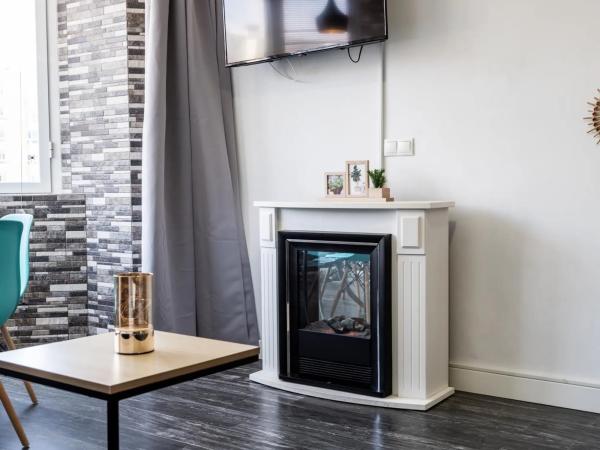 Estudio en calle Martínez Catena, 6