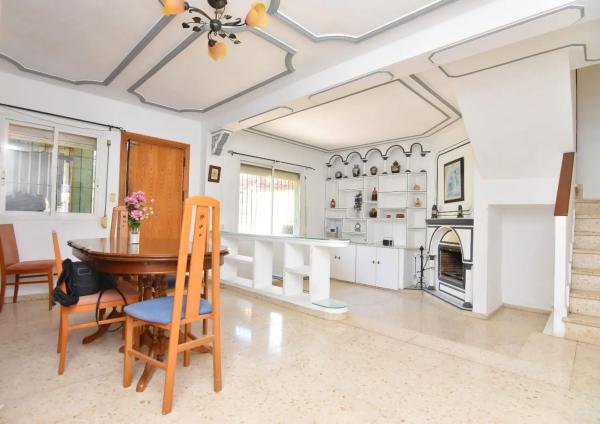 Chalet adosado en calle Monaguillo s/n