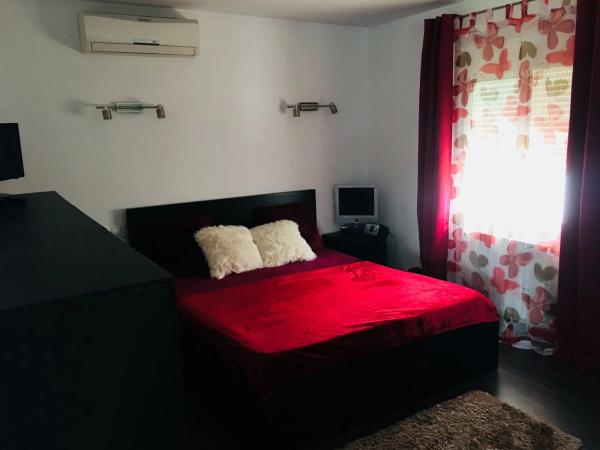 Casa independiente en calle Tartesios, 1