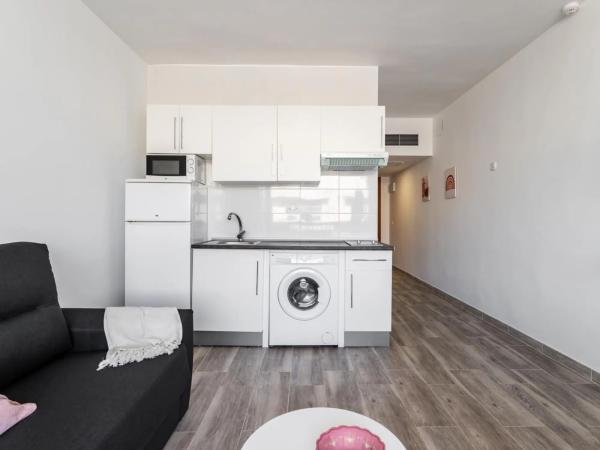 Estudio en calle Martínez Catena