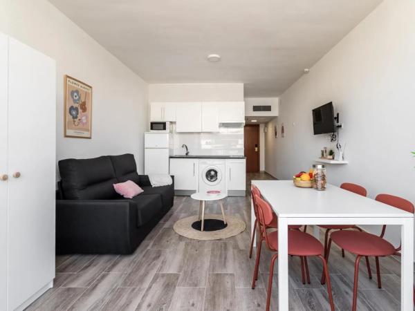 Estudio en calle Martínez Catena