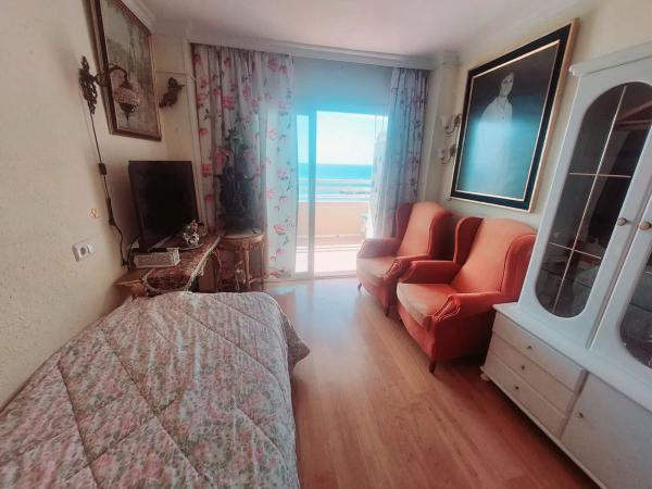 Estudio en paseo Marítimo Rey de España