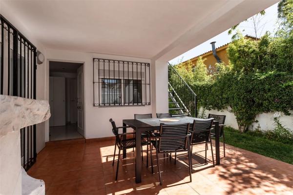 Casa independiente en calle Vélez Málaga