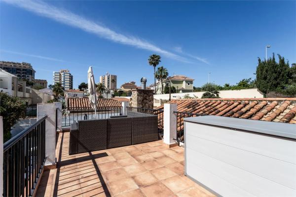 Casa independiente en calle Vélez Málaga