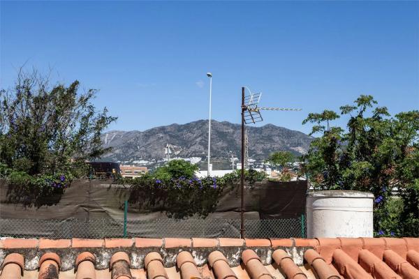 Casa independiente en calle Vélez Málaga
