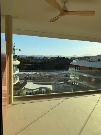 Piso en avenida Fuengirola, 3