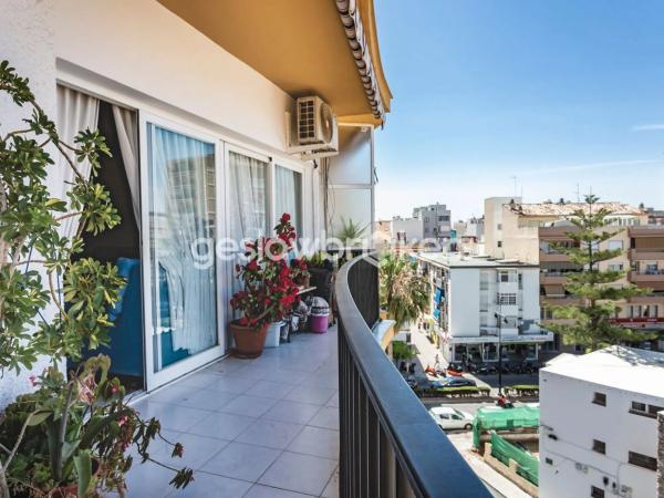 Piso en avenida Juan Gómez Juanito, 21