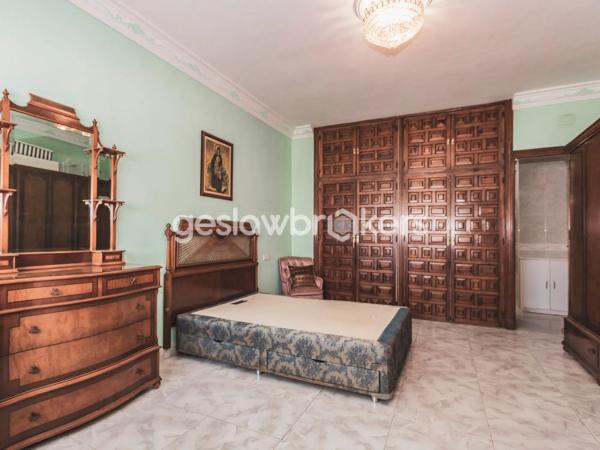 Piso en avenida Juan Gómez Juanito, 21