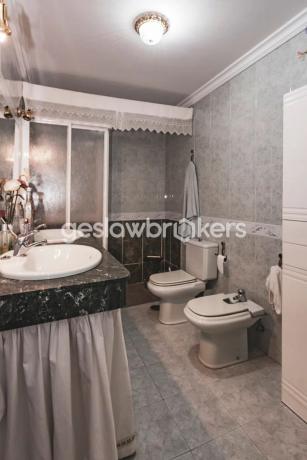 Piso en avenida Juan Gómez Juanito, 21