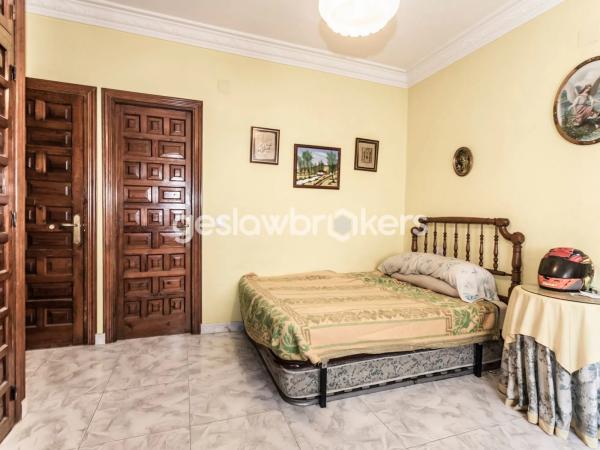 Piso en avenida Juan Gómez Juanito, 21