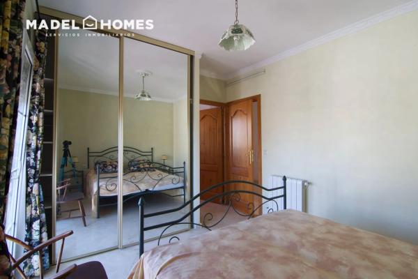 Casa independiente en calle Cipreses