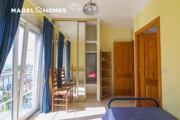 Casa independiente en calle Cipreses