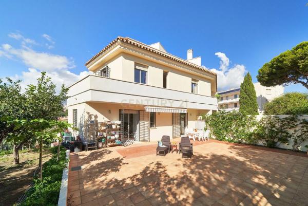 Casa independiente en calle Tucán s/n