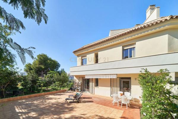 Casa independiente en calle Tucán s/n