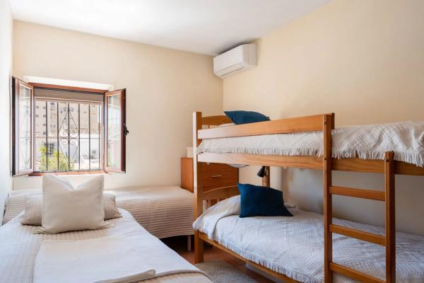 Chalet adosado en calle Margarita