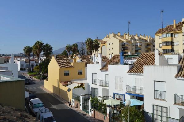 Chalet adosado en calle Monaguillo