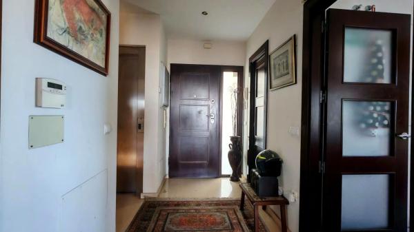 Chalet pareado en calle Castaño