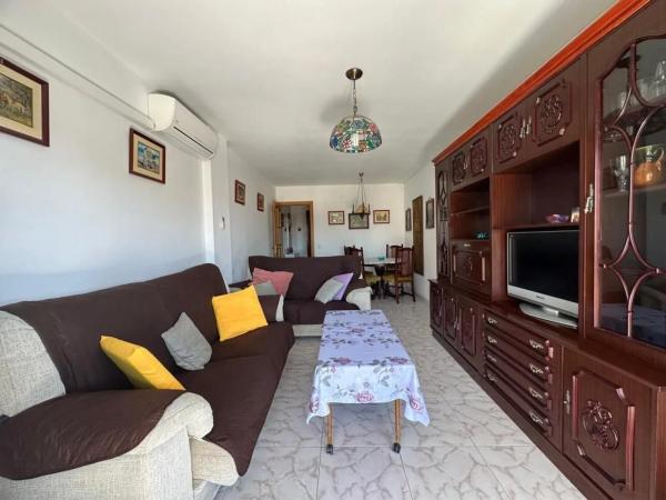 Piso en avenida de Las Salinas