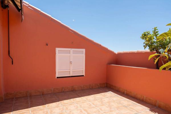 Dúplex en calle las Dalias