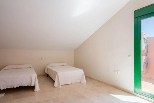 Dúplex en calle las Dalias