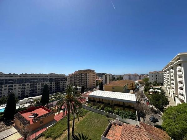 Piso en avenida de Las Salinas