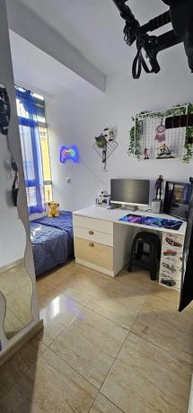 Piso en calle Federico Ruiz Vertedor, 4