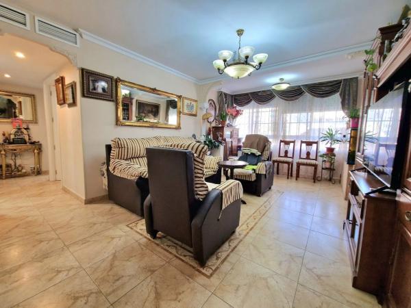 Piso en calle Santa Ana