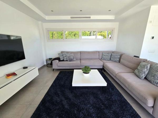 Casa independiente en calle Acacias