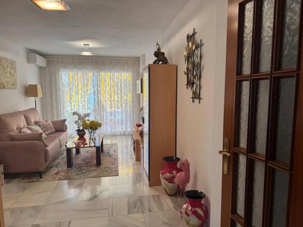 Piso en avenida de Las Salinas