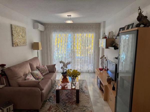 Piso en avenida de Las Salinas