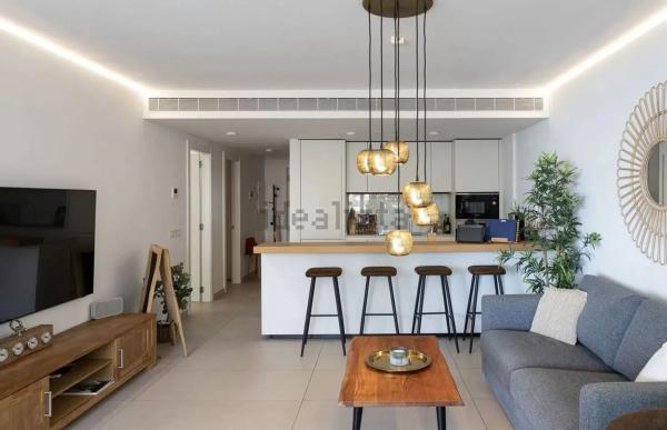 Piso en avenida Carvajal