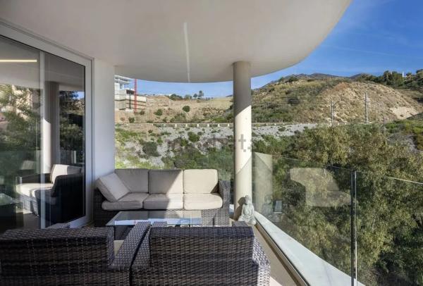 Piso en avenida Carvajal