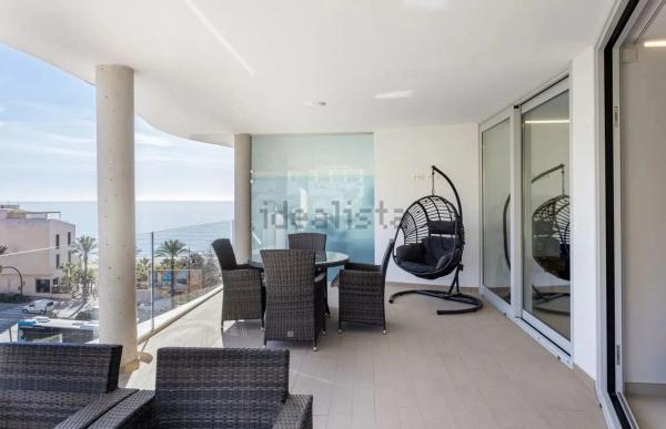 Piso en avenida Carvajal