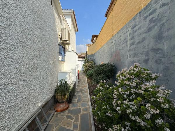 Casa independiente en calle Terraza