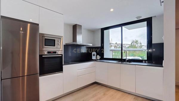 Chalet adosado en calle Encinas, 7