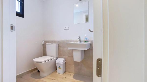 Chalet adosado en calle Encinas, 7