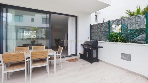 Chalet adosado en calle Encinas, 7