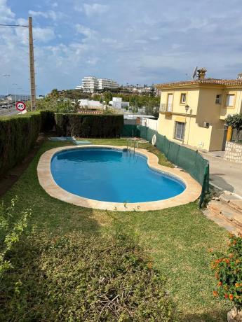 Chalet pareado en calle los Chopos, 2