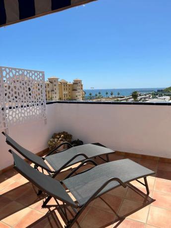 Chalet pareado en calle los Chopos, 2