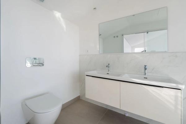 Chalet adosado en avenida del Higuerón