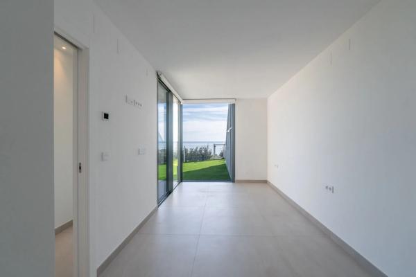 Chalet adosado en avenida del Higuerón