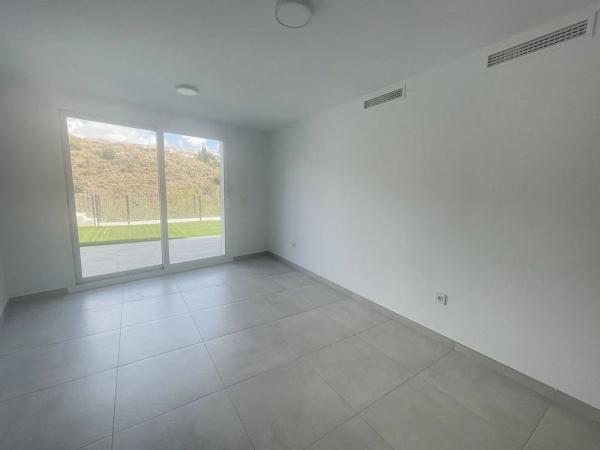 Chalet adosado en calle Pensamientos