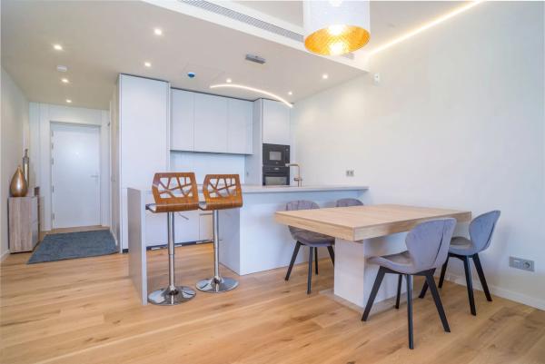 Piso en avenida 8 de Marzo