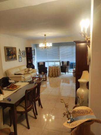 Piso en avenida Matías Sáenz de Tejada, 6