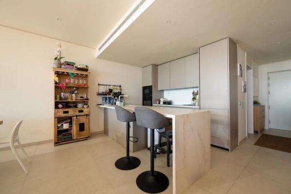 Piso en calle Leticia, 2