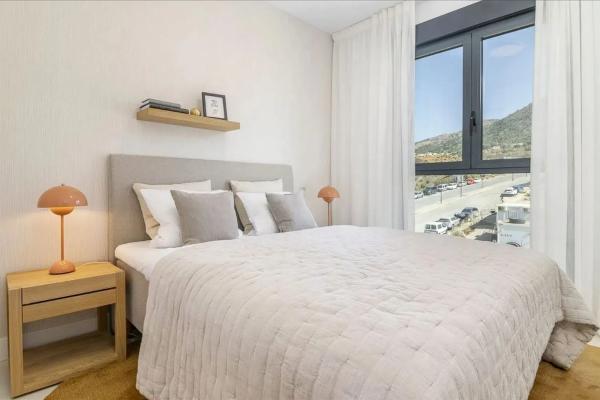 Piso en avenida Fuengirola, 6