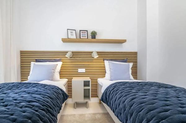 Piso en avenida Fuengirola, 6